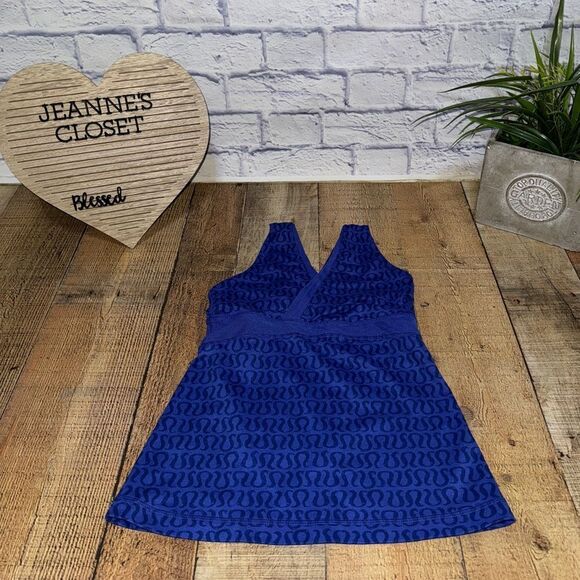 Lululemon surplice Deep V Athletic Tank Blue With Blue Logo Design size 4 - Picture 2 of 10